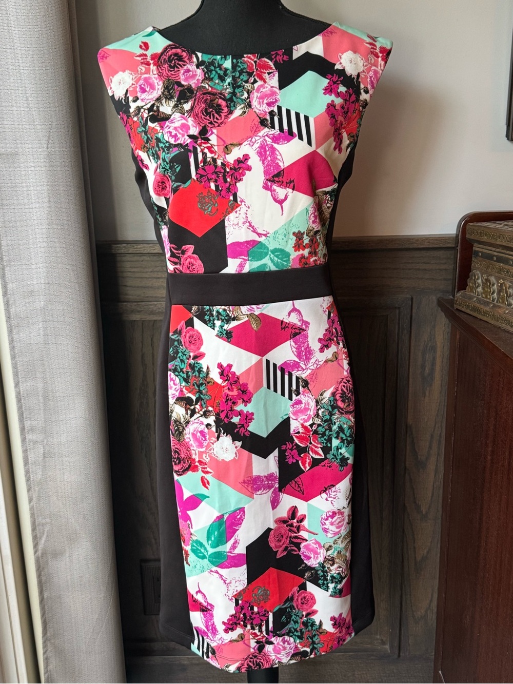 Bisou Bisou Pink, Mint & Black Geometric Floral Sheath Dress 12 EUC